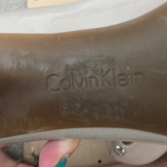 CalvinKlein - Picture 3 of 5